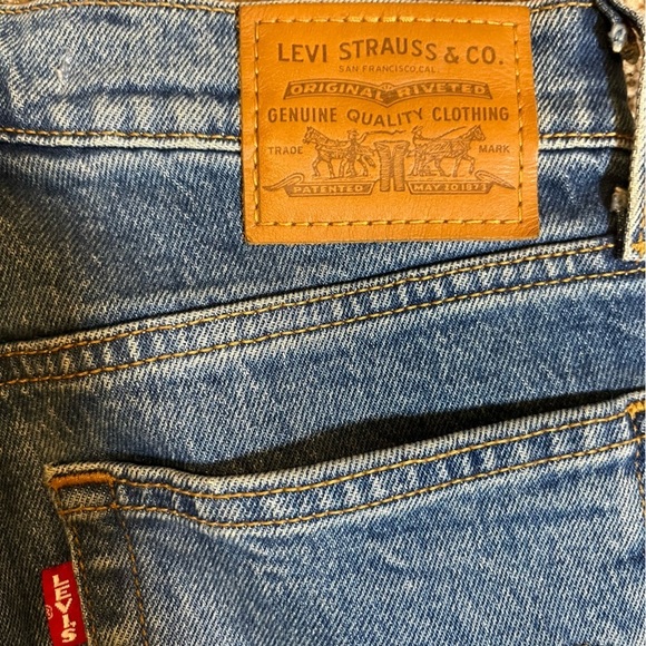 Levi's Wedgie Button-fly Jeans Medium Wash Size 24 - Picture 12 of 15